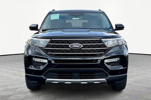 Agate Black Metallic 2024 Ford Explorer XLT
