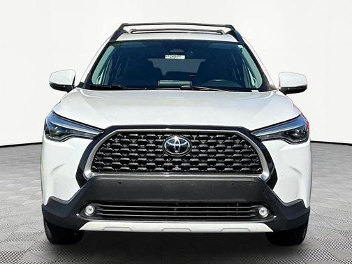 Wind Chill Pearl 2023 Toyota Corolla Cross XLE