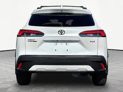 Wind Chill Pearl 2023 Toyota Corolla Cross XLE
