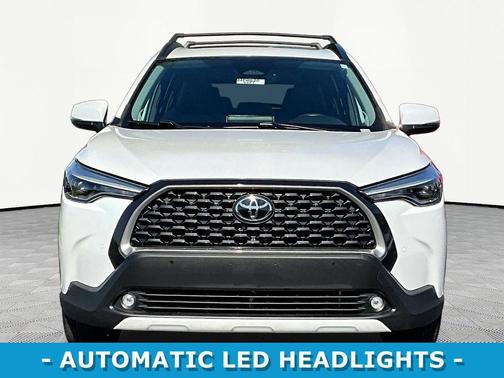 Wind Chill Pearl 2023 Toyota Corolla Cross XLE