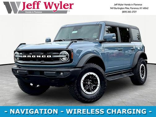 Azure Gray Metallic Tri-Coat 2024 Ford Bronco Outer Banks