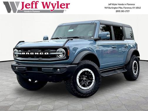 Azure Gray Metallic Tri-Coat 2024 Ford Bronco Outer Banks