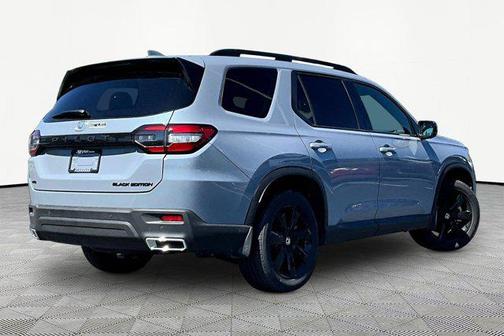 Sonic Gray Pearl 2025 Honda Pilot Black Edition