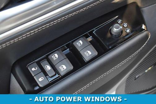 2025 Jeep Wagoneer L Series II Carbide 4x4