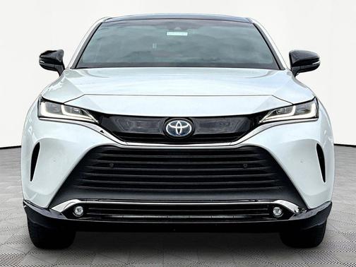 Pearl 2024 Toyota Venza XLE