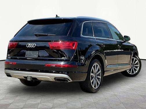 Orca Black Metallic 2019 Audi Q7 45 Premium Plus