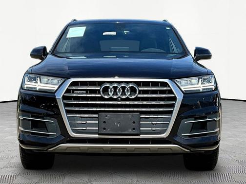 Orca Black Metallic 2019 Audi Q7 45 Premium Plus