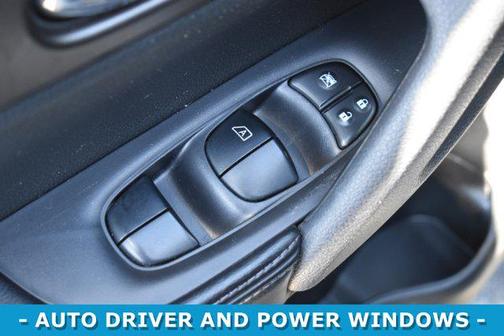 2014 Nissan Rogue SV