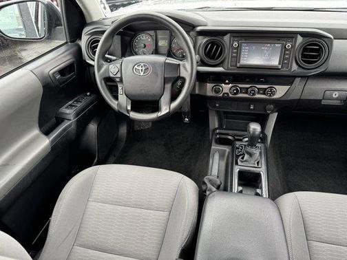 2017 Toyota Tacoma SR