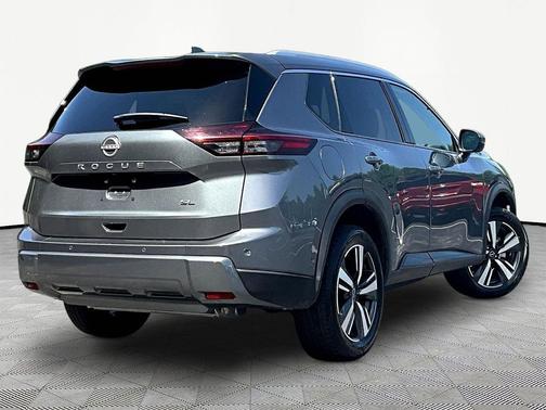Gun Metallic 2026 Nissan Rogue SL