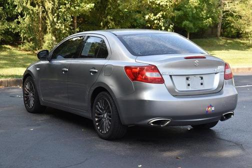 2012 Suzuki Kizashi SE