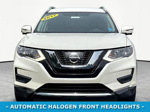 Pearl White 2017 Nissan Rogue SV