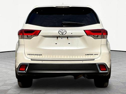 Blizzard Pearl 2018 Toyota Highlander Limited