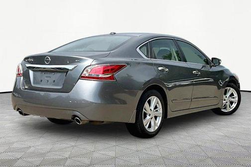 Gun Metallic 2015 Nissan Altima 2.5 SL