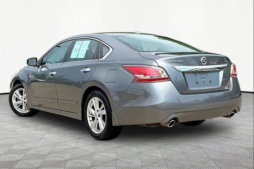 Gun Metallic 2015 Nissan Altima 2.5 SL