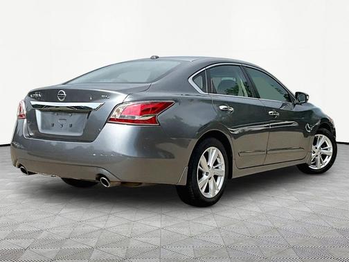 Gun Metallic 2015 Nissan Altima 2.5 SL