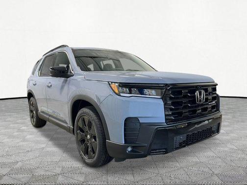 Sonic Gray Pearl 2026 Honda Pilot Black Edition