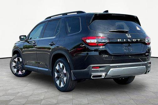 Smoke Blue Pearl 2026 Honda Pilot Touring 8-Passenger