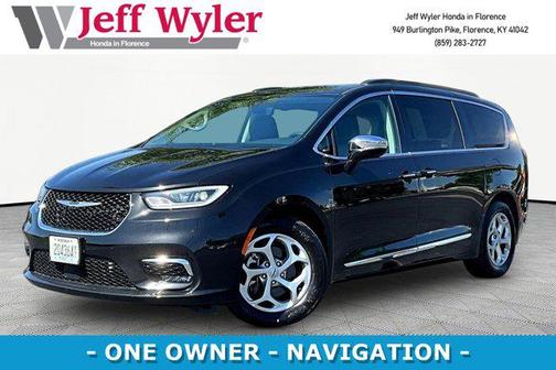 Brilliant Black Crystal Pearlcoat 2023 Chrysler Pacifica Limited