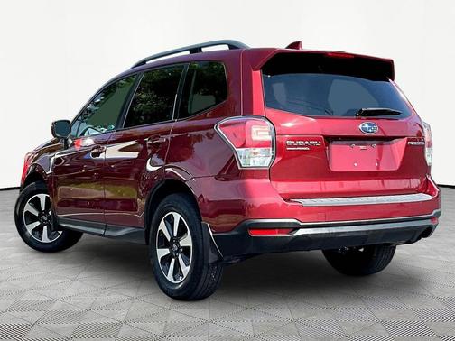 Venetian Red Pearl 2017 Subaru Forester 2.5i Premium