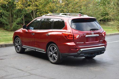 2020 Nissan Pathfinder Platinum 2WD