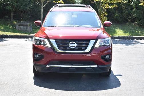 2020 Nissan Pathfinder Platinum 2WD