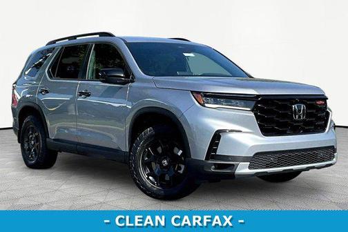 Lunar Silver Metallic 2023 Honda Pilot AWD TrailSport