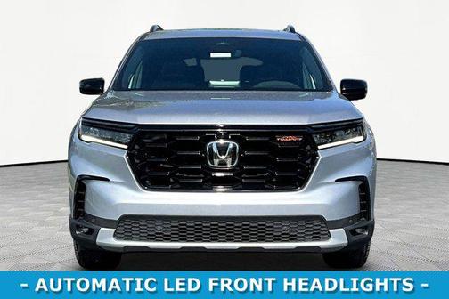 Lunar Silver Metallic 2023 Honda Pilot AWD TrailSport