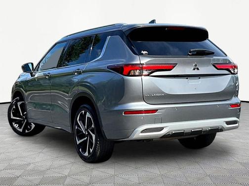 Mercury Gray Metallic 2022 Mitsubishi Outlander SEL