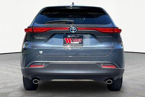 Coastal Gray 2024 Toyota Venza LE