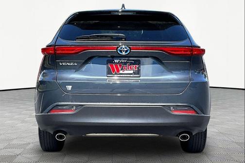 Coastal Gray 2024 Toyota Venza LE