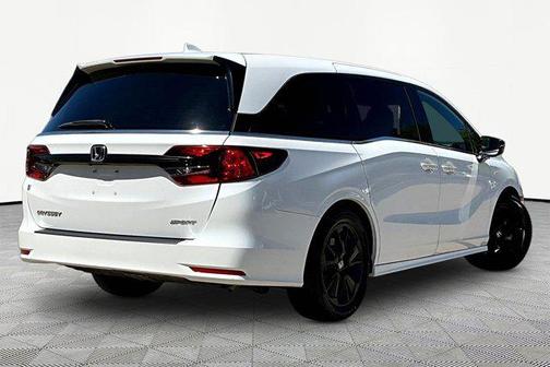Platinum White Pearl 2023 Honda Odyssey Sport