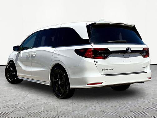 Platinum White Pearl 2023 Honda Odyssey Sport