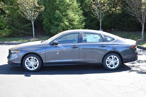 2025 Honda Accord LX 1.5T