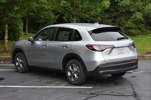 Solar Silver Metallic 2027 Honda HR-V LX