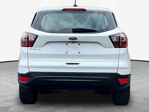 Oxford White 2018 Ford Escape S
