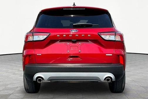 Rapid Red Metallic Tinted Clearcoat 2020 Ford Escape SE