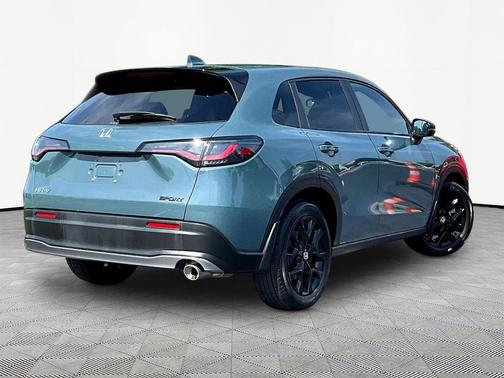 Nordic Forest Pearl 2024 Honda HR-V AWD Sport
