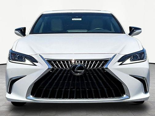 Eminent White Pearl 2024 Lexus ES 300h Base