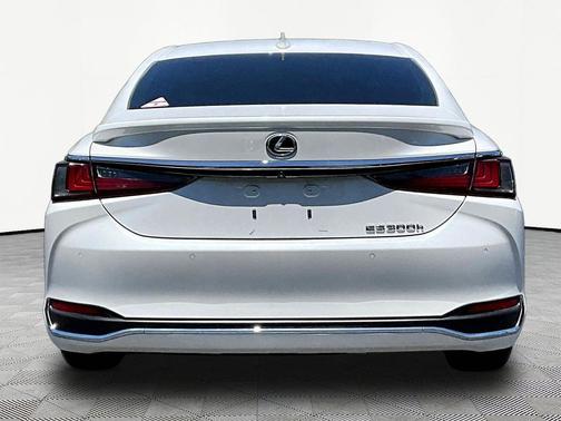 Eminent White Pearl 2024 Lexus ES 300h Base