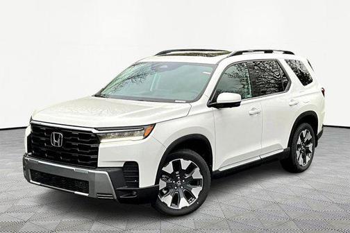 Platinum White Pearl 2026 Honda Pilot Touring 8-Passenger