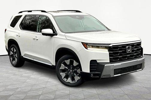 Platinum White Pearl 2026 Honda Pilot Touring 8-Passenger