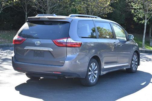 2020 Toyota Sienna Limited Premium