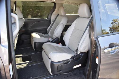 2020 Toyota Sienna Limited Premium