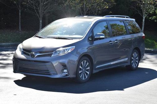 2020 Toyota Sienna Limited Premium