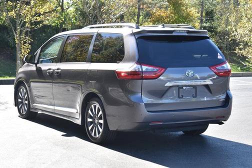 2020 Toyota Sienna Limited Premium