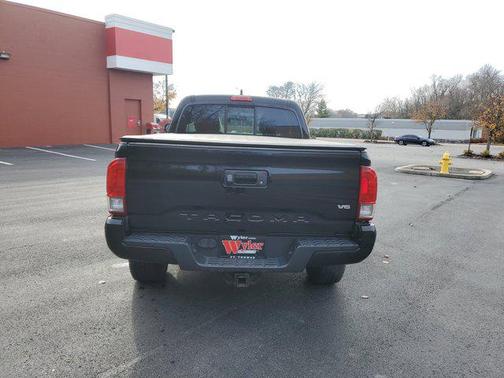 2016 Toyota Tacoma TRD Sport