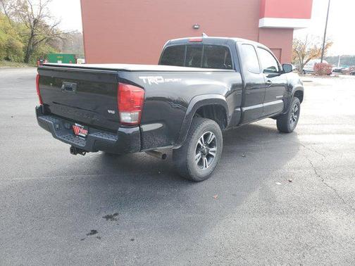 2016 Toyota Tacoma TRD Sport