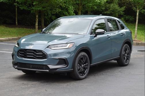 Nordic Forest Pearl 2027 Honda HR-V Sport