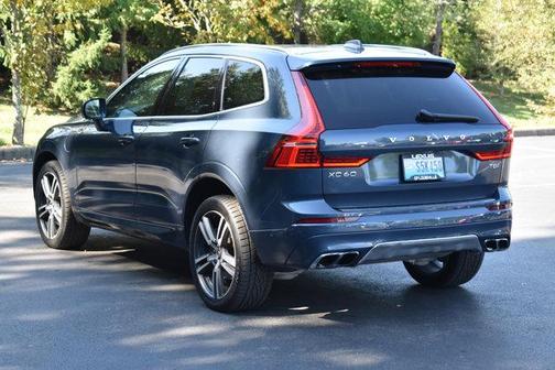 2019 Volvo XC60 Recharge Plug-In Hybrid T8 Momentum